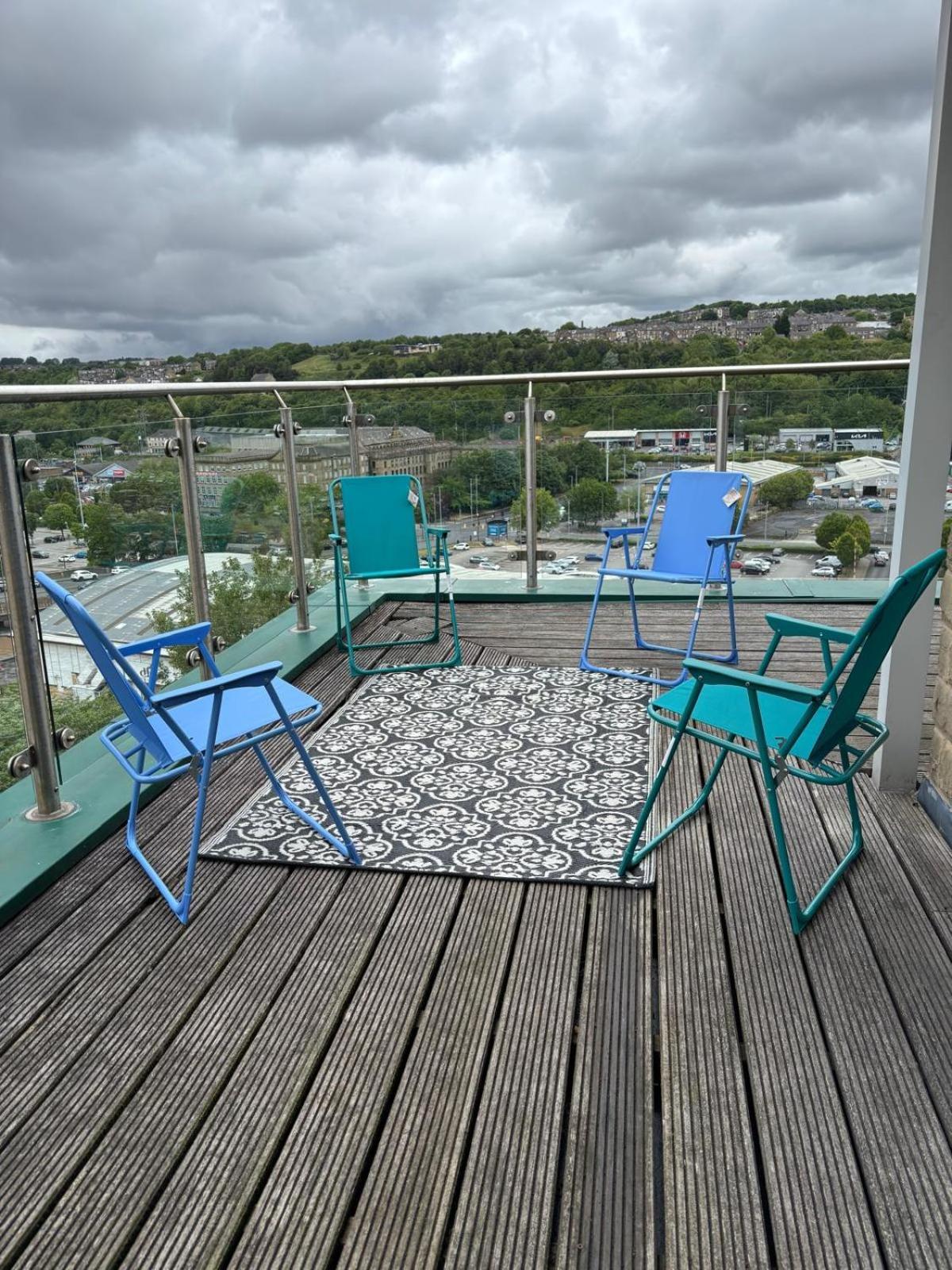 2 Bedrooms, 2 Bathrooms Stunning Penthouse City View Bradford  Exterior foto